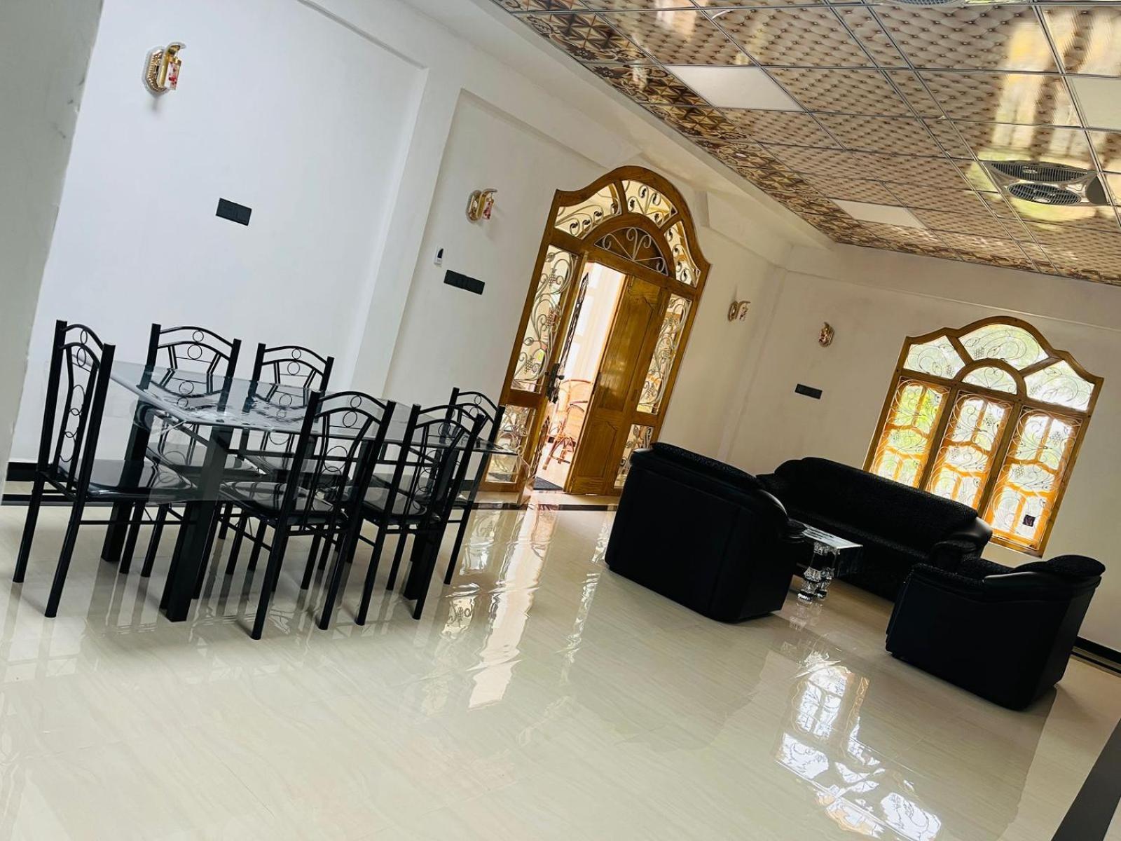 J & J Homestay Jaffna Esterno foto